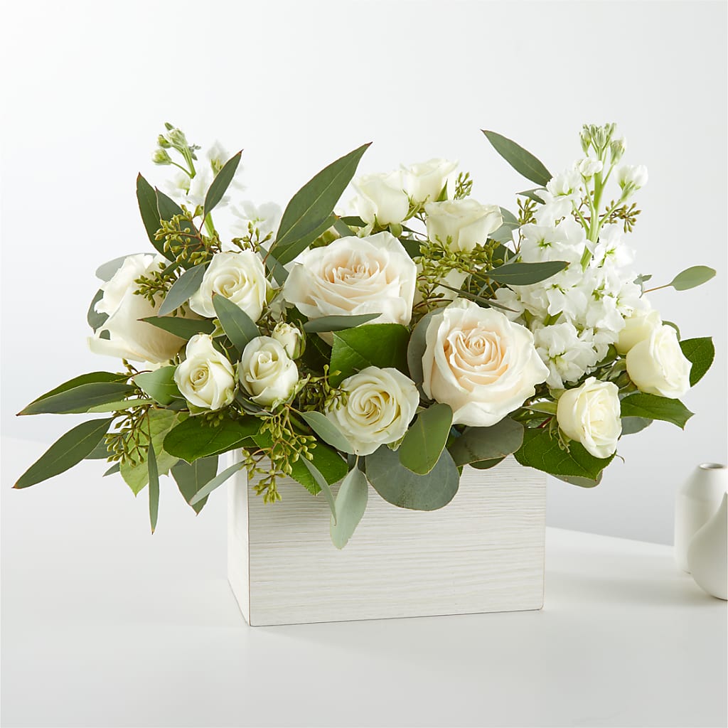 Fresh Linen Box Bouquet – MILLER'S FLOWERS, Racine WI