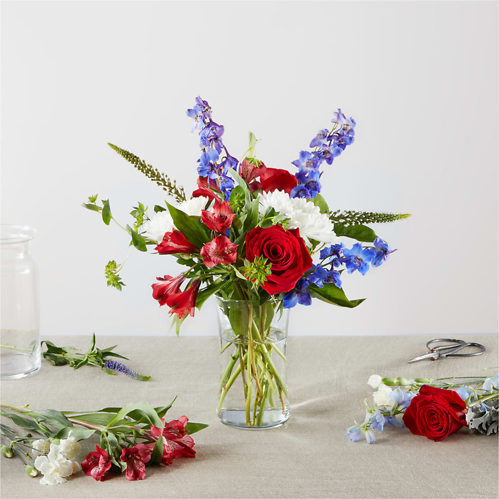 Star Spangled - A Florist Original – MILLER'S FLOWERS, Racine WI