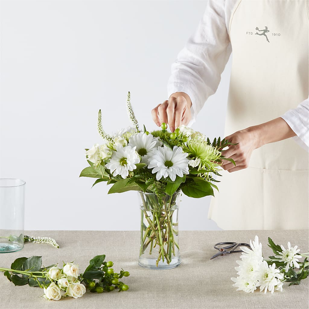 Irish Garden - A Florist Original – MILLER'S FLOWERS, Racine WI