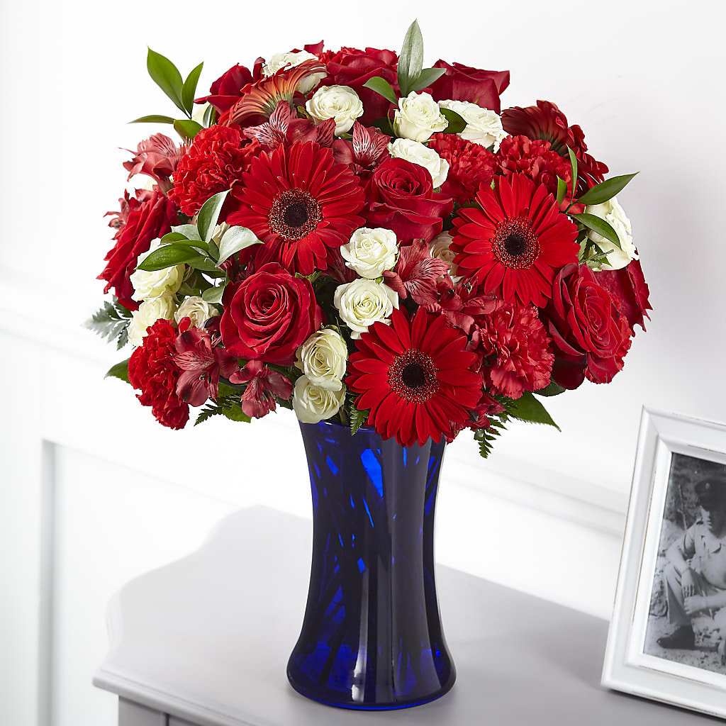 Hearts Embrace Bouquet – MILLER'S FLOWERS, Racine WI