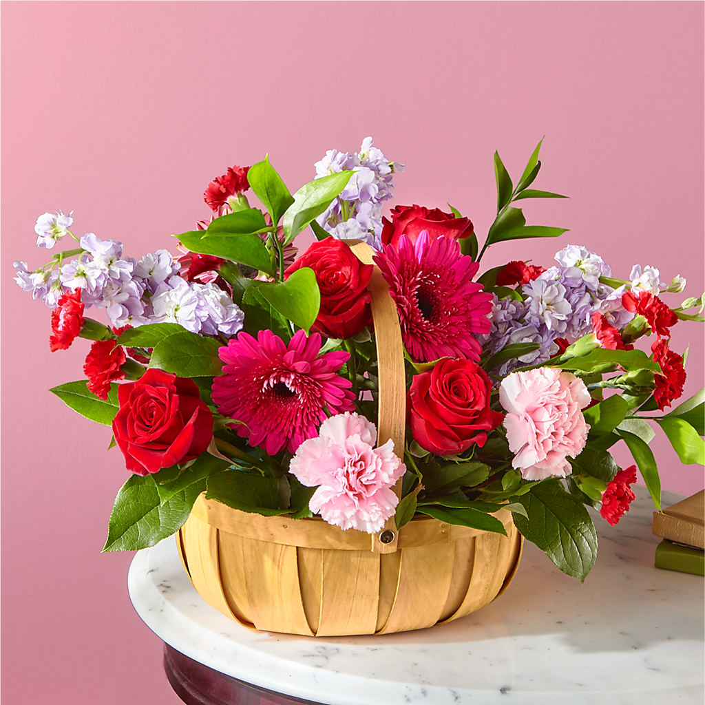 Pink Picnic Basket – MILLER'S FLOWERS, Racine WI