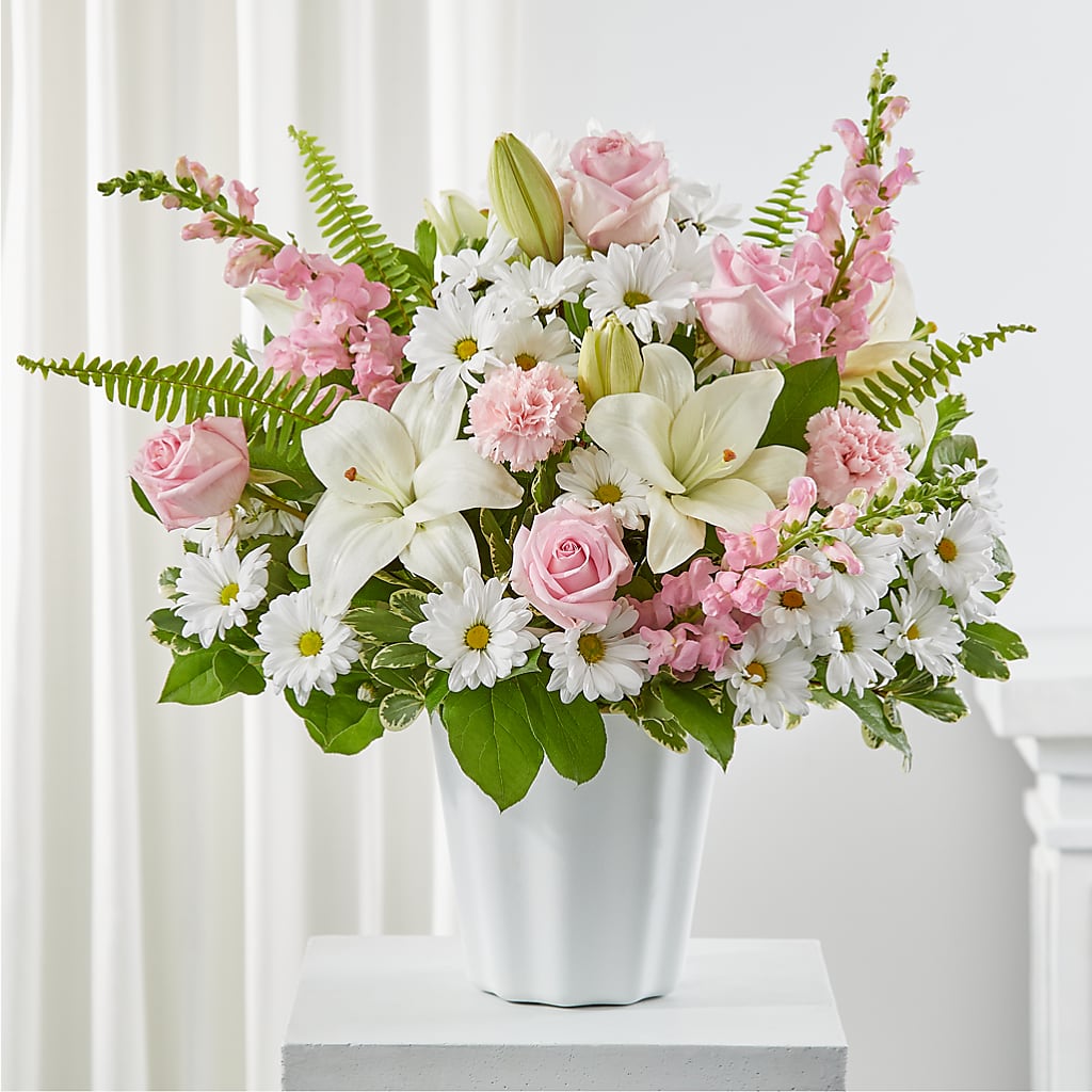 Soft Touch Tabletop Basket – MILLER'S FLOWERS, Racine WI