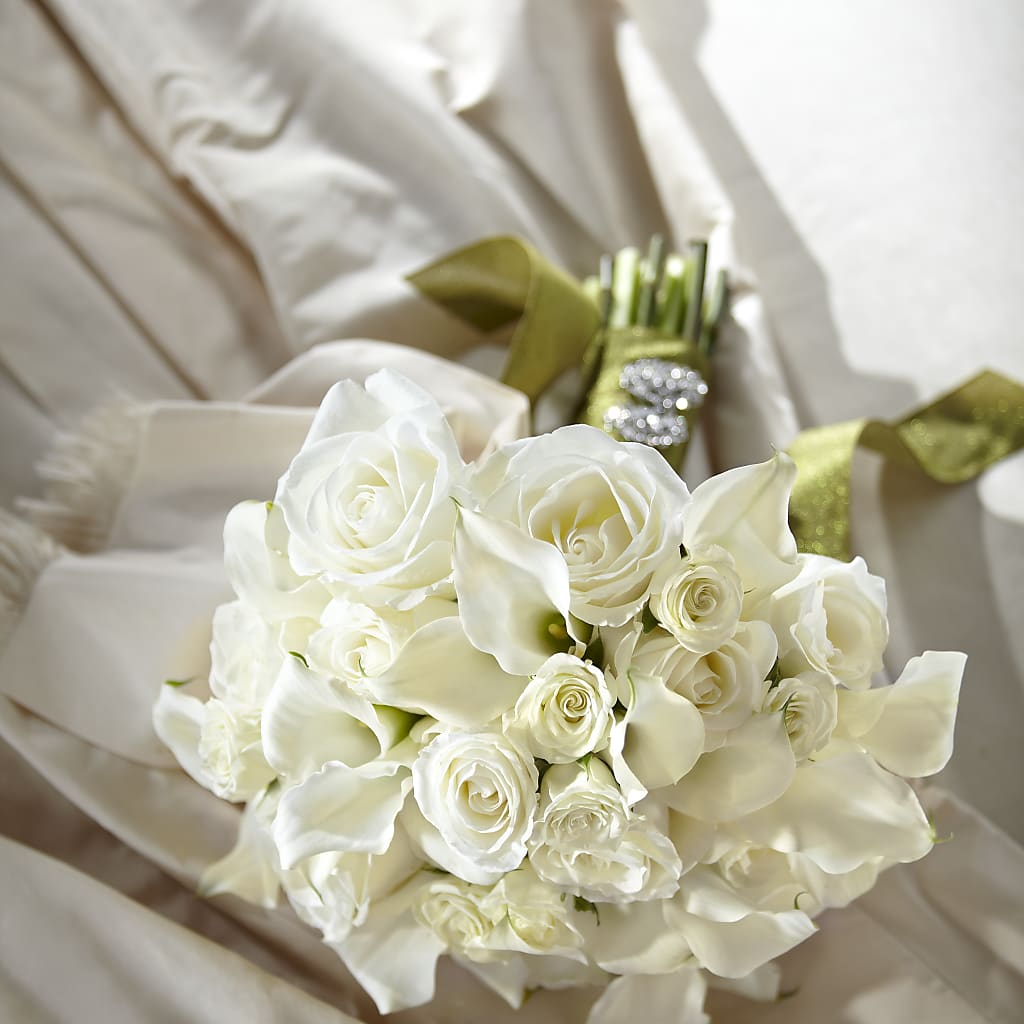 Serene Highness Bouquet – MILLER'S FLOWERS, Racine WI