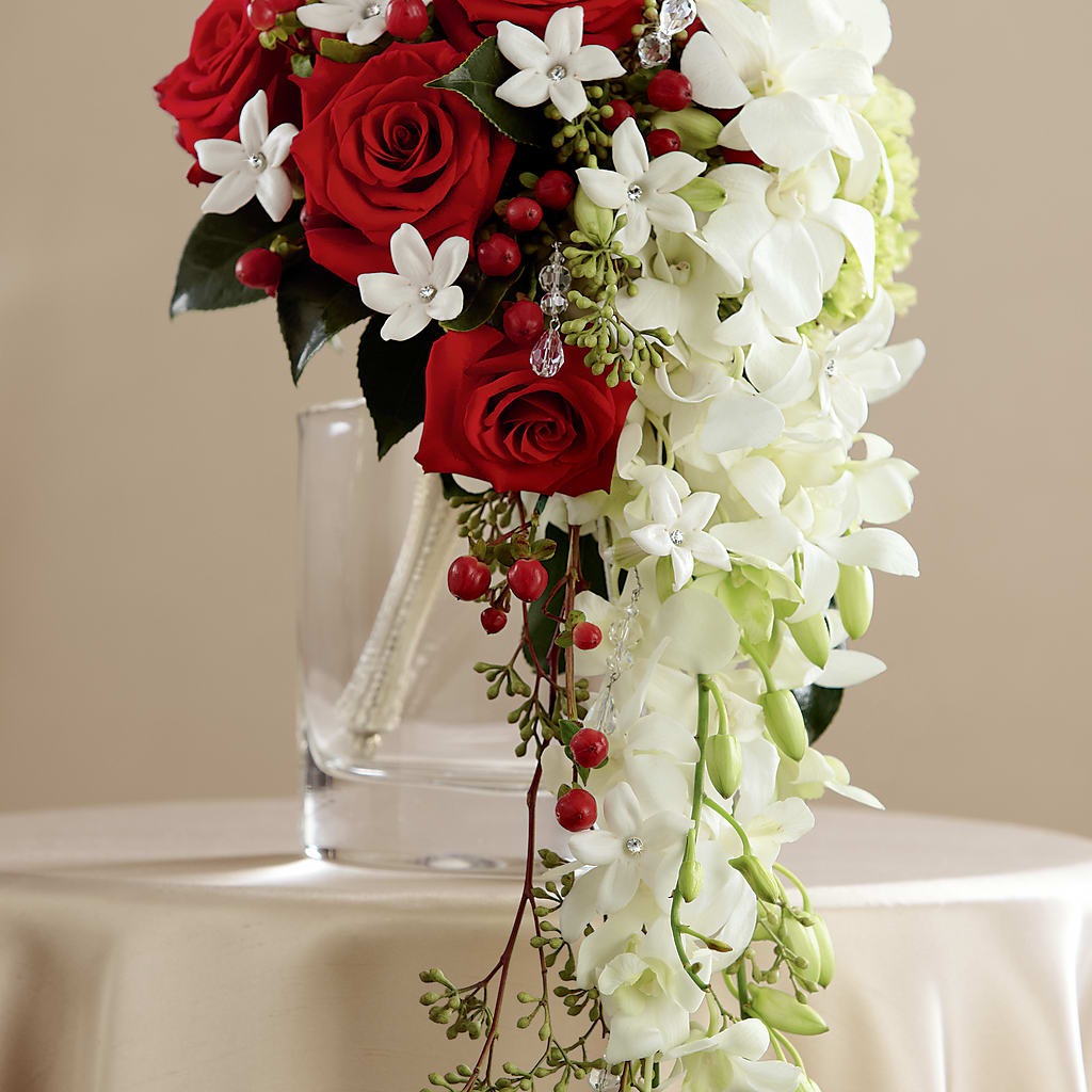 Here Comes the Bride Bouquet – MILLER'S FLOWERS, Racine WI