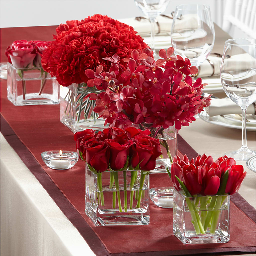 Modern Grace Centerpiece – MILLER'S FLOWERS, Racine WI