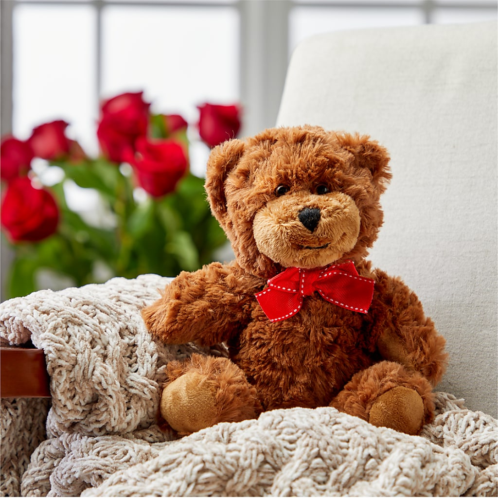 Romantic Long Stem Red Rose Bouquet Bundles – MILLER'S FLOWERS, Racine WI