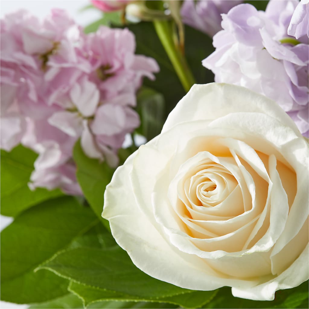 Springtime Spritz Bouquet – MILLER'S FLOWERS, Racine WI