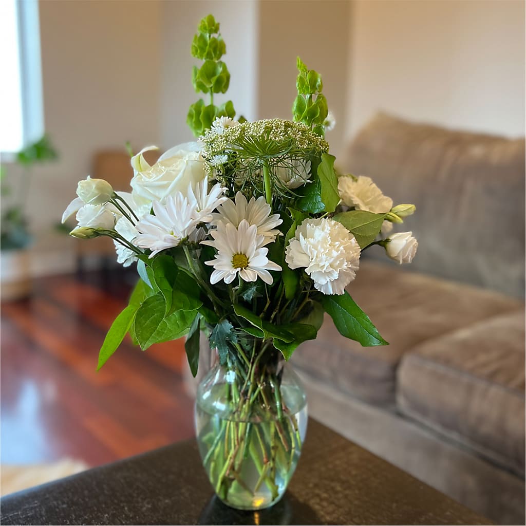 Classic Ivory – A Florist Original – MILLER'S FLOWERS, Racine WI