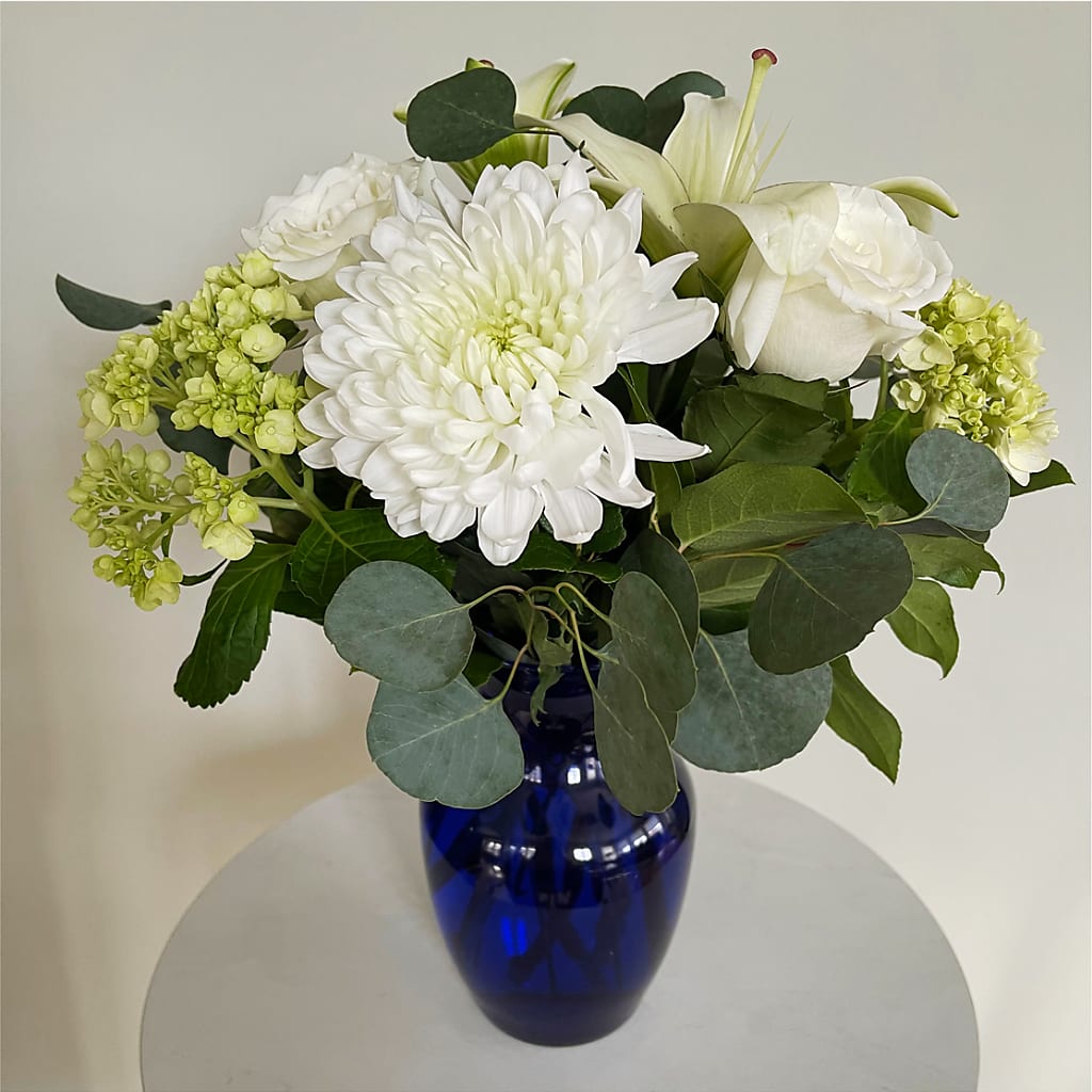 Snowy Dreams Bouquet – MILLER'S FLOWERS, Racine WI