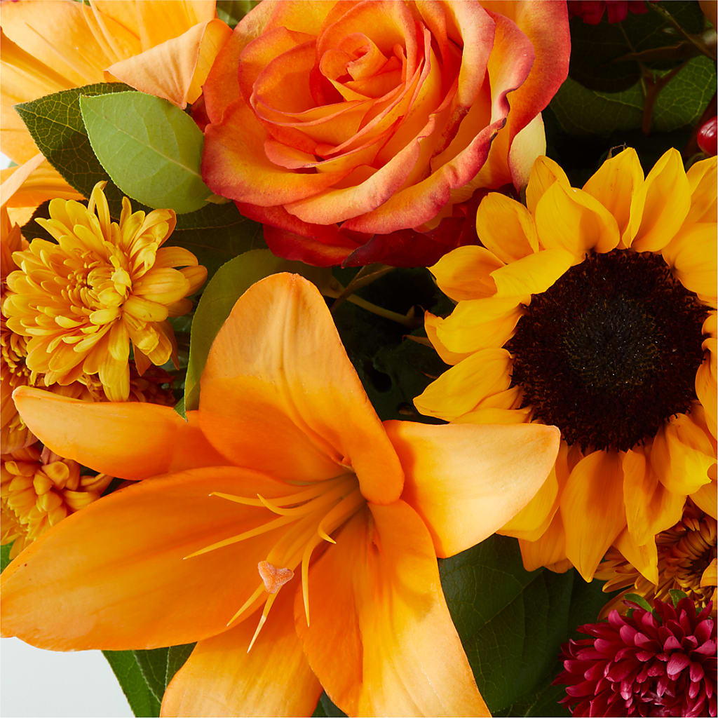 Grateful Centerpiece – MILLER'S FLOWERS, Racine WI