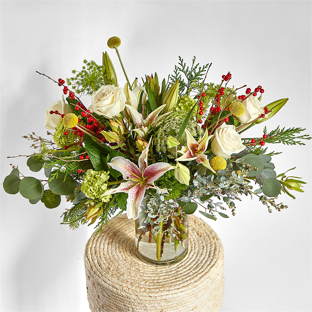 Berry & Bright Bouquet – MILLER'S FLOWERS, Racine WI