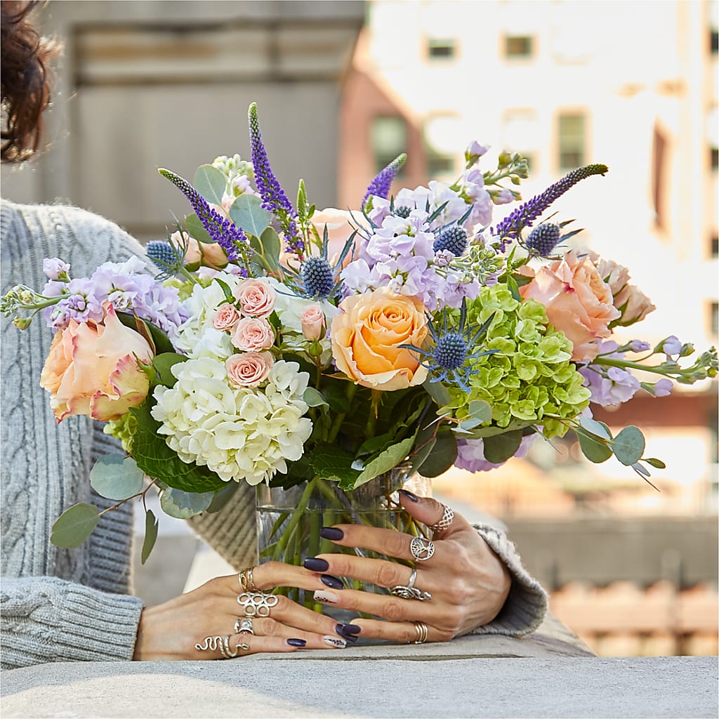 Porch Swing Bouquet – MILLER'S FLOWERS, Racine WI