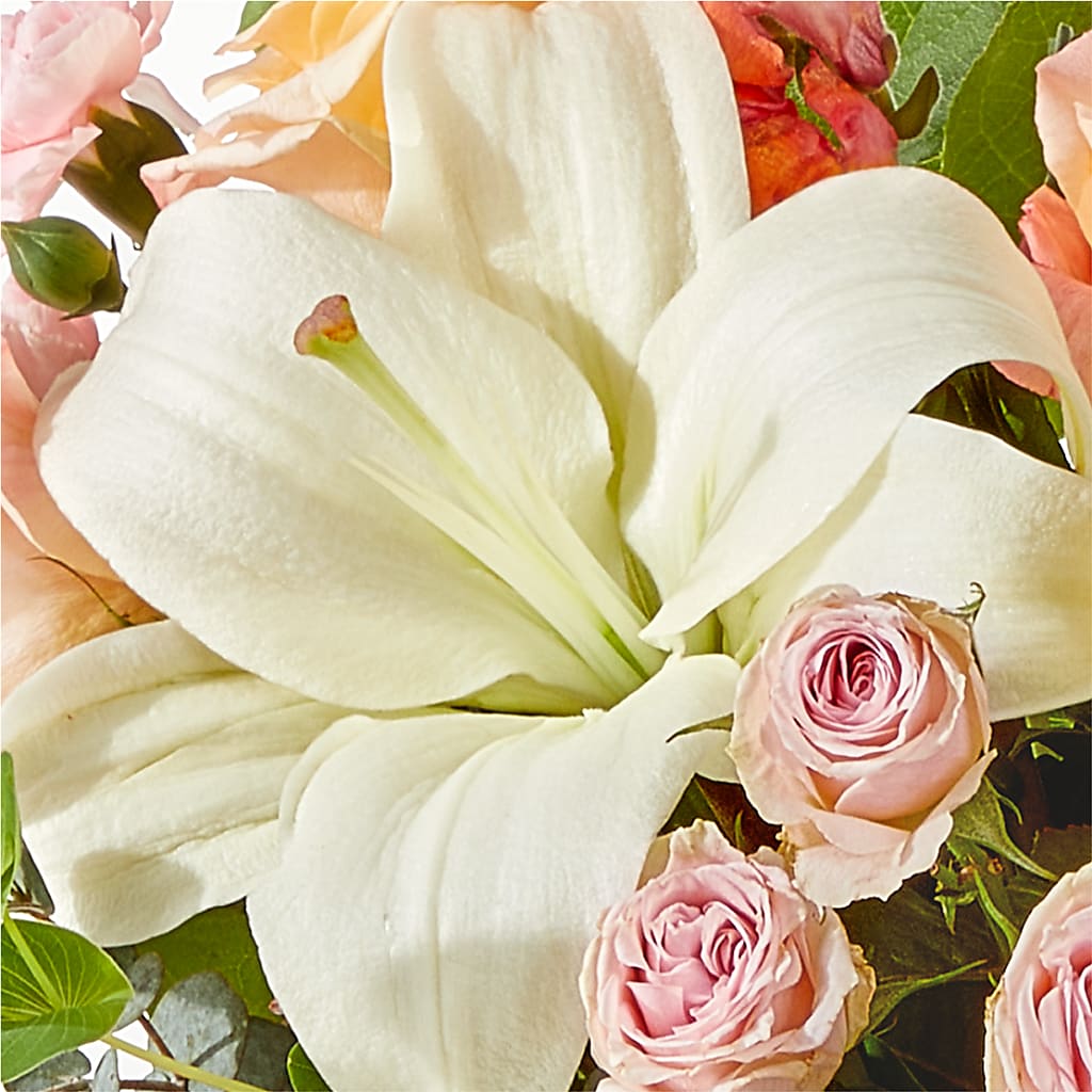 Grapefruit Splash Bouquet – MILLER'S FLOWERS, Racine WI