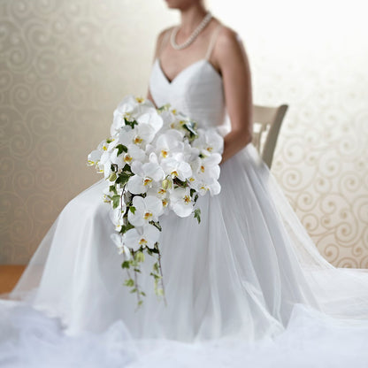 Classic White Bouquet – MILLER'S FLOWERS, Racine WI